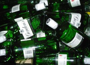 empty-bottles-recycle-537965-o